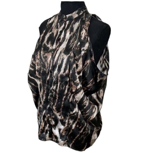 H&M Sleeveless Animal Print Top(Size 2) - Picture 2 of 7